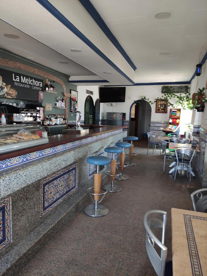 Hostal Restaurante Bar Cafeteria La Melchora Posadas Extérieur photo
