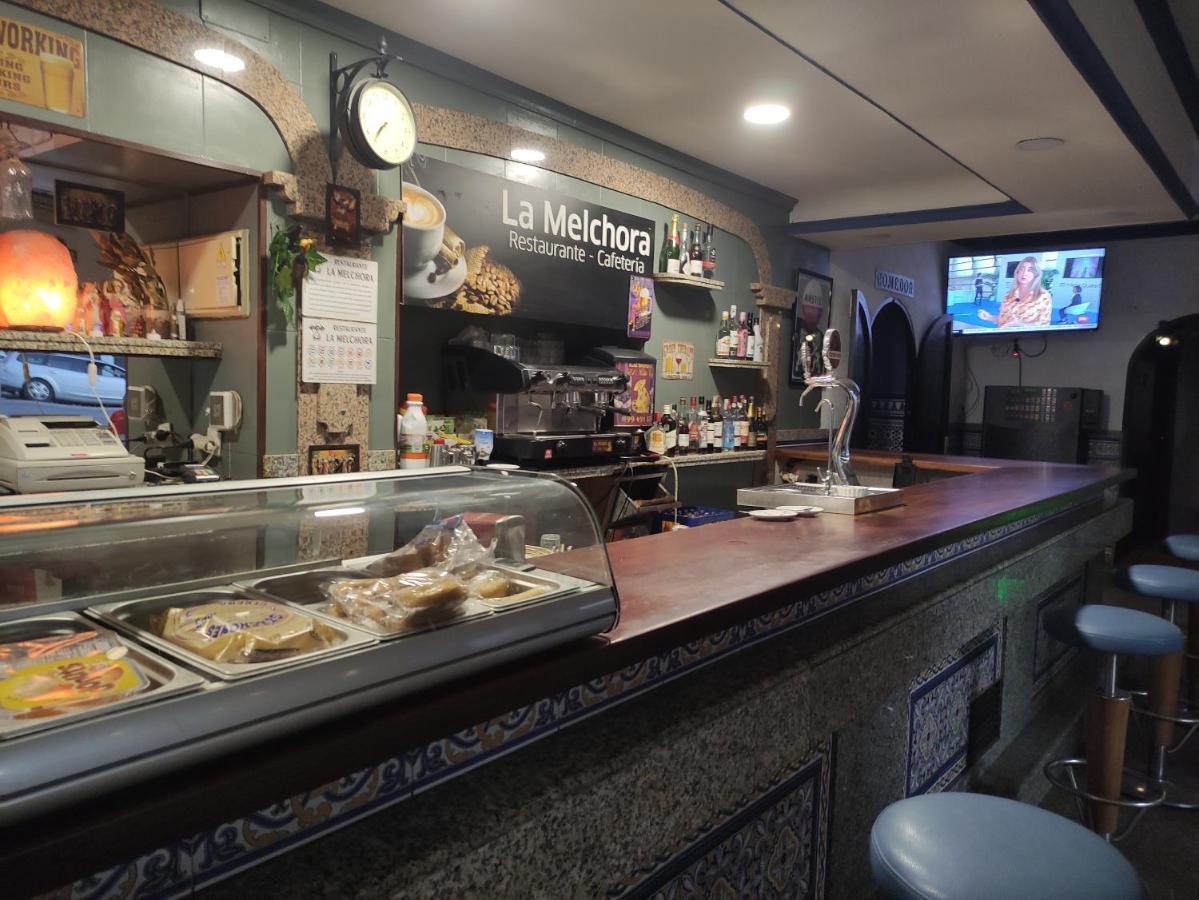 Hostal Restaurante Bar Cafeteria La Melchora Posadas Extérieur photo