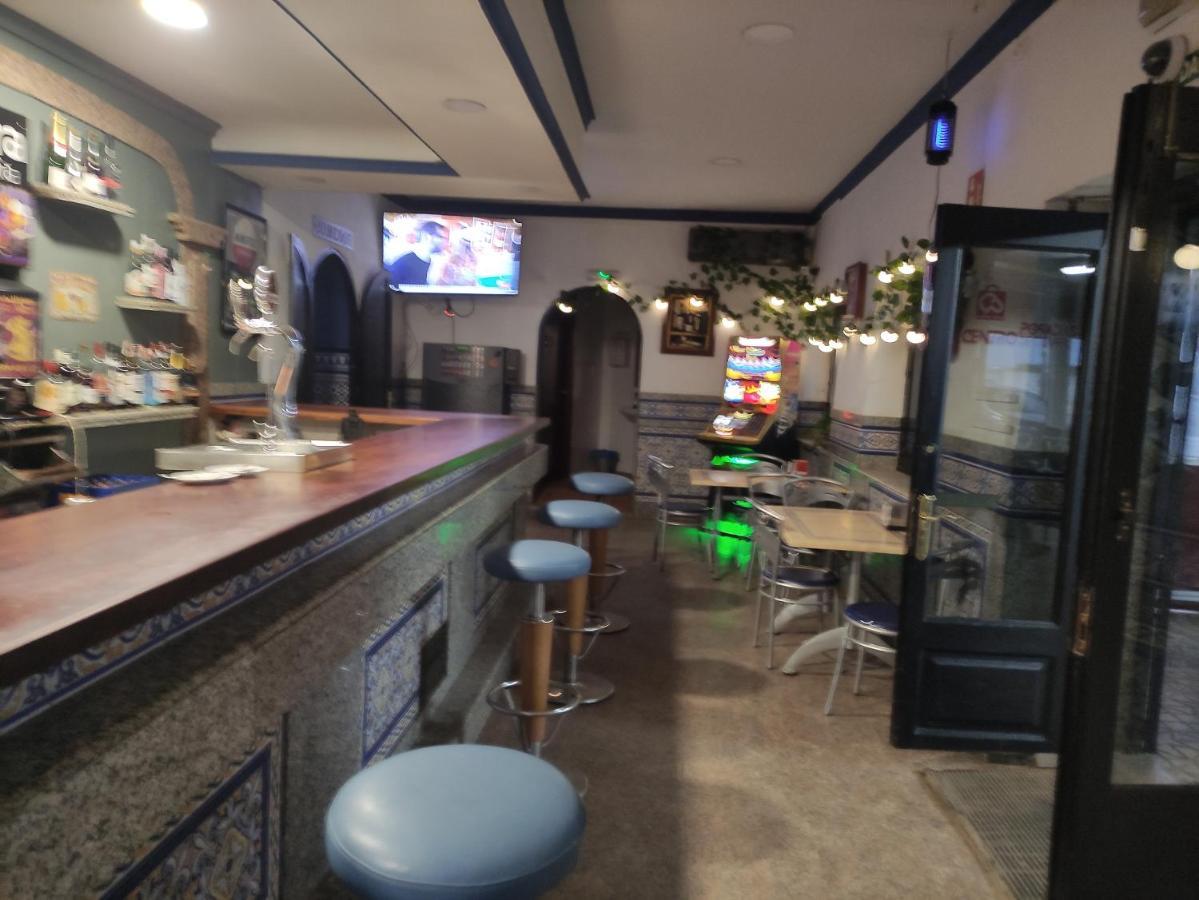Hostal Restaurante Bar Cafeteria La Melchora Posadas Extérieur photo