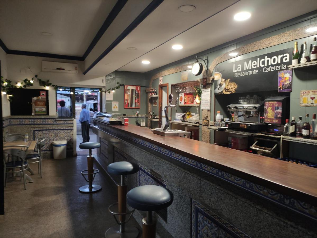 Hostal Restaurante Bar Cafeteria La Melchora Posadas Extérieur photo