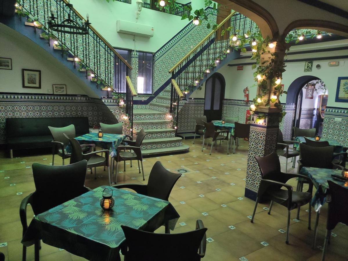 Hostal Restaurante Bar Cafeteria La Melchora Posadas Extérieur photo